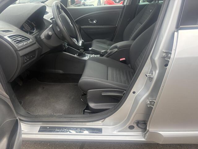 Renault MEGANE Estate 1.2 TCe Limited