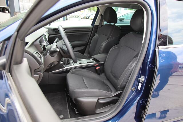 Renault MEGANE Estate 1.3 TCe Limited Clima, Carplay, Cruise, 1e eig, NL auto Zomer sale!