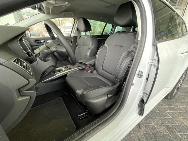 Renault MEGANE Estate 1.3 TCe 140 EDC Techno | Dodehoekdetectie | Trekhaak | All-Season banden