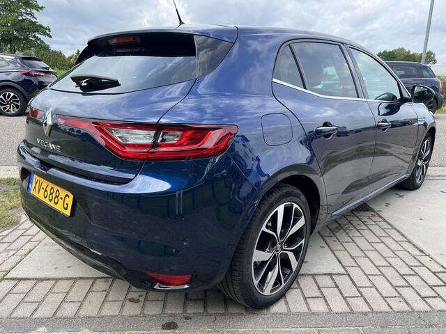 Renault MEGANE 1.3 TCe Bose 140PK / Camera / Groot scherm / Aut. Parkeren / Clima / Cruise /