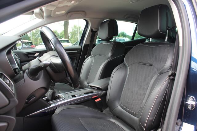 Renault MEGANE 1.2 TCe Bose / Trekhaak / Navigatie / Bose / Dodehoek / Cruise Control