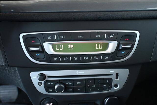 Renault MEGANE Estate 1.2 TCe Limited NAP! Ecc Navigatie Goed Onderhouden! Inruil Mogelijk!