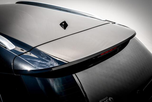 Renault MEGANE Estate 1.3 TCe 140 Pk Limited | Trekhaak | Sportstoelen | Camera | 17 inch LMV | Getint Glas