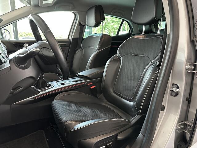 Renault MEGANE 1.2 TCe Bose NAVIGATIE | ACHTERUITRIJCAMERA | PARKEERSENSOREN