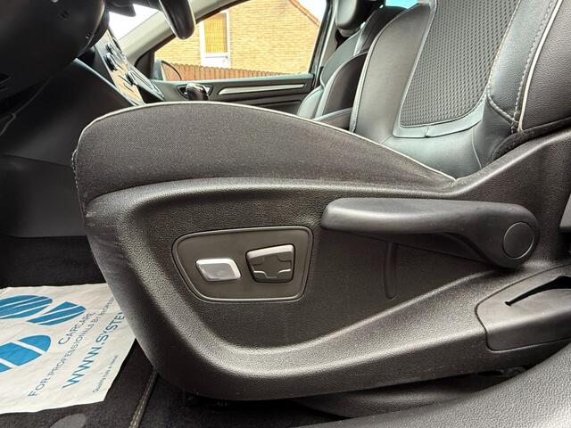 Renault MEGANE 1.3 TCE BOSE 140PK Massagestoel Keyless DAB