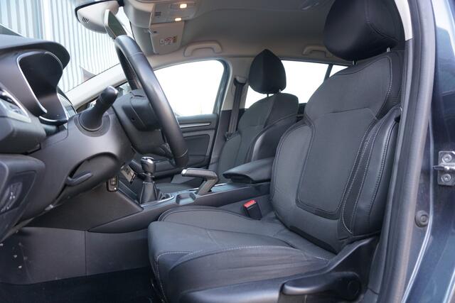 Renault MEGANE Estate 1.3 TCe 140 Equilibre | LED | TREKHAAK | CARPLAY | CLIMA |