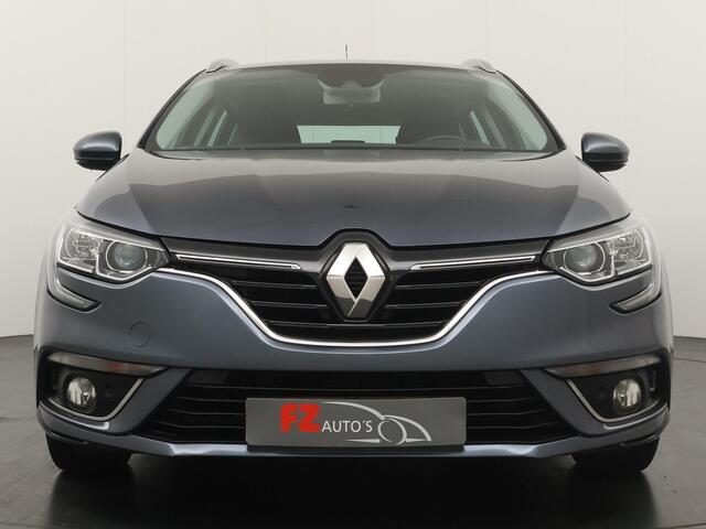 Renault MEGANE Estate 1.3 TCe Limited - Navigatie - Parkeersensoren V+A - Trekhaak - Cruise Control