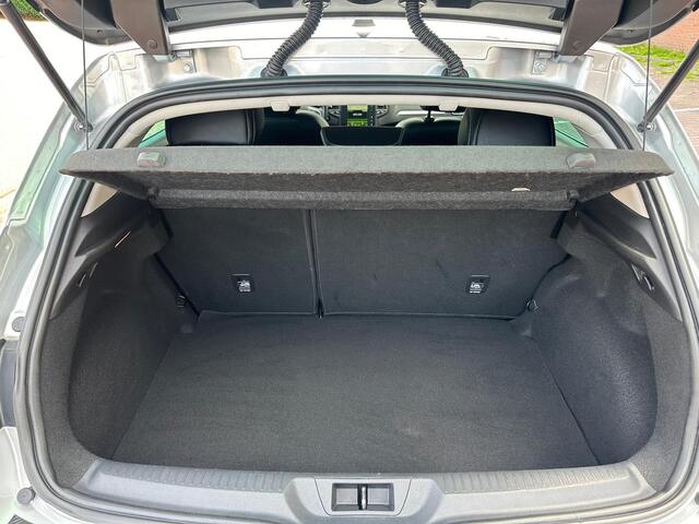 Renault MEGANE 1.2 TCe GT-Line Climate C, Cruise C, Navigatie, Sportstoelen