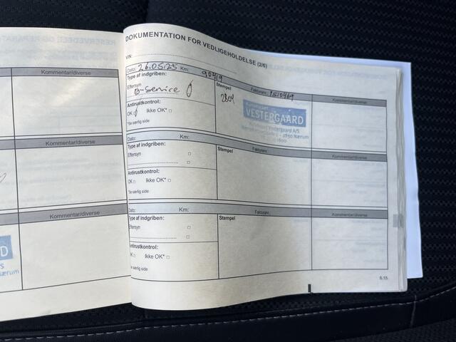 Renault MEGANE Estate 1.6 E-Tech Plug-In Hybrid 160 Intens / Automaat / Apple Carplay - Android Auto / Keyless / Stoelverw. / PDC V+A / 16'' LMV /