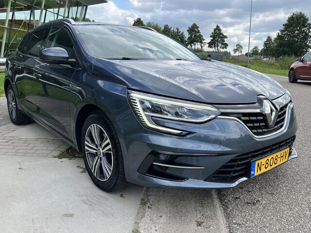 Renault MEGANE Estate 1.3 TCe Intens / Automaat / Trekhaak / Keyless / Cruise / Climate / Applecarplay - Androidauto /