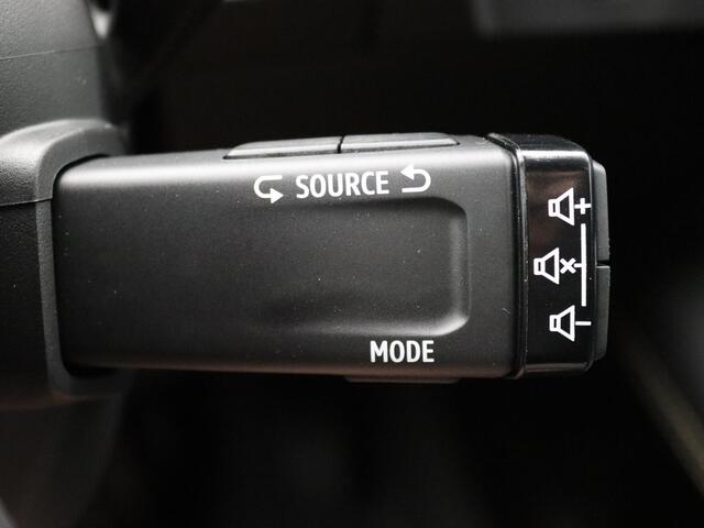 Renault MEGANE E-Tech comfort range iconic 60 kWh | Harman Kardon Premium Audio | Around view monitor | Active driver assist | Blind spot |