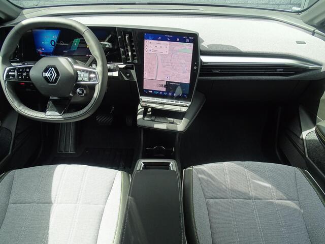 Renault MEGANE E-Tech comfort range Techno 60 kWh | PACK WINTER TECHNO | PACK ADVANCED DRIVE ASSIST & AUGMENTED VISION | ELEK. VERW. STUURWIEL | Demo 10-2025 Leverbaar