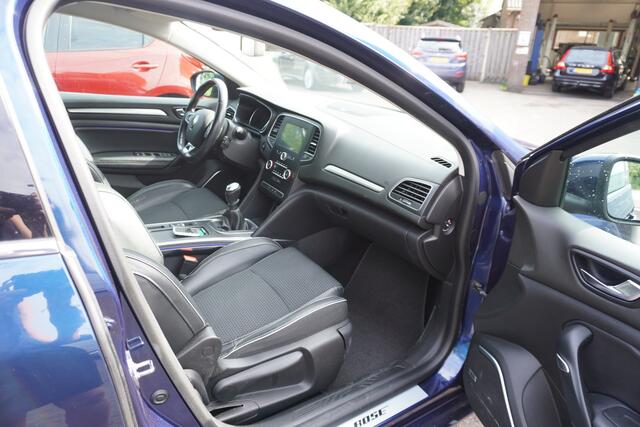 Renault MEGANE Estate 1.3 TCe Bose TREKHAAK CAMERA CLIMA