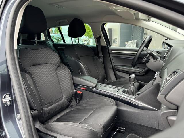 Renault MEGANE Estate 1.3 TCe Bose Easy Life Pack | Navigatie Full-Map | Camera | Dodehoek Detectie | Park. Sensoren + Assist | Rijklaarprijs!