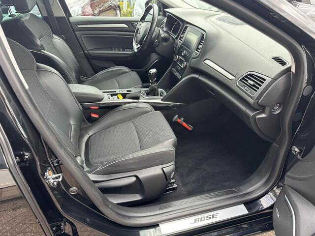 Renault MEGANE Estate 1.3 TCe Bose