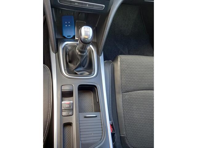 Renault MEGANE Estate 1.3 TCe Bose