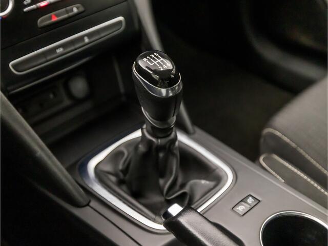 Renault MEGANE 1.2 TCe Zen Sport (VIRTUAL COCKPIT, NAVIGATIE, CLIMATE, PARKEERSENSOREN, SPORTSTOELEN, CRUISE, ELEK PAKKET, NIEUWE APK, NIEUWSTAAT)