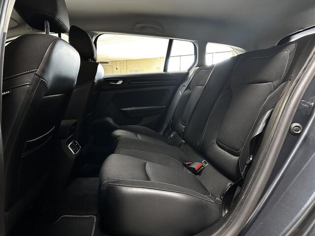 Renault MEGANE Estate 1.5 dCi Eco2 Zen/ Trekhaak/ DAB+/ Navi/ Clima/ Cruise/ Elek. pakket/ Isofix/ Bluetooth/ Armsteun/ Multi. LEDER. Stuur/ Mistl./ PDC/ Chroom/ Dakrails/ LED Dagrijverl.