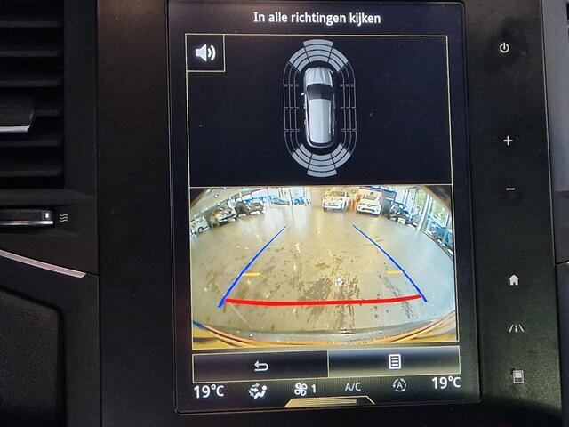 Renault MEGANE Estate 1.3 TCe Bose NAVIGATIE | ADAPTIVE CRUISE CONTROL | ACHTERUITRIJCAMERA | PARKEERSENSOREN VOOR-/ACHTER