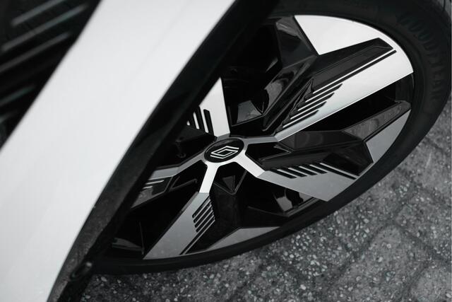 Renault MEGANE E-Tech EV 40 KW Boost Charge Techno 130 PK | Harmon Kardon geluid | 360 camera etc | 12 " R Link Google | 16 % bijtelling over 30K > 60 mnd af nieuw | | incl. Bovag rijklaarpakket met 12 maanden garantie |