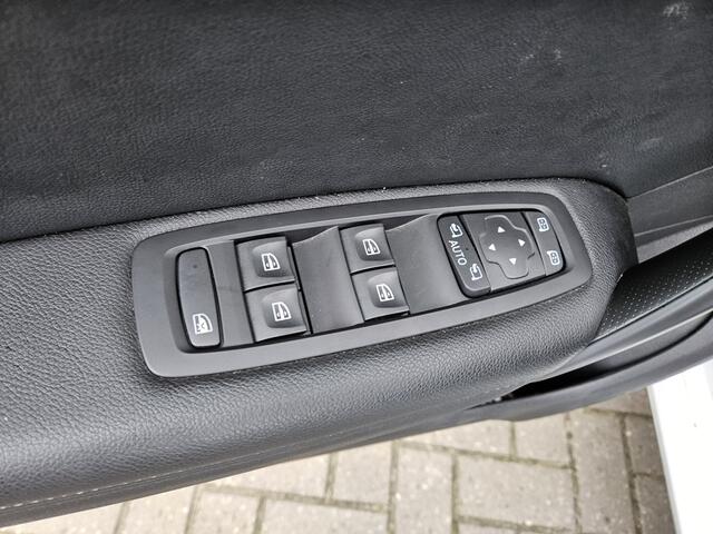 Renault MEGANE Estate 1.3 TCe 140 Techno