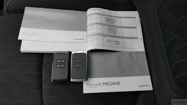 Renault MEGANE Estate TCe 140 Limited