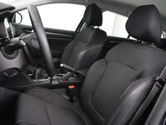 Renault MEGANE 1.3 TCe Business Zen | Trekhaak | Camera | Keyless | Carplay | Navigatie | Full LED | DAB | Parkeerhulp | Climate control | Cruise control