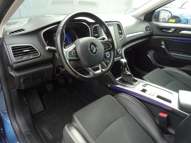 Renault MEGANE Estate 1.2 TCe Bose * HEAD-UP * TREKHAAK * STOEL VERW. !!