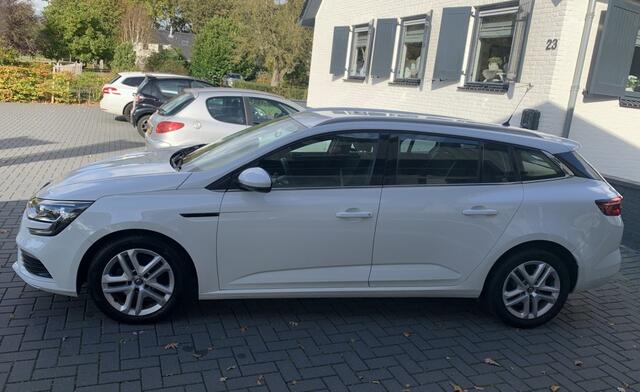 Renault MEGANE 1.3 TCE ZEN, Cruise control, Navigatie,Airco, All-in prijs inclusief apk en afleverbeurt!