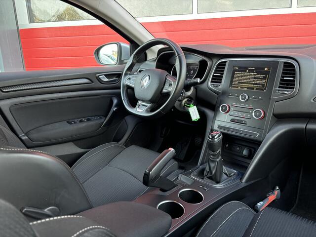 Renault MEGANE Estate 1.3 TCe Zen TREKHAAK / CARPLAY / NAVI / CLIMA / PDC / DAB+ / BLUETOOTH / CRUISE / NL-AUTO