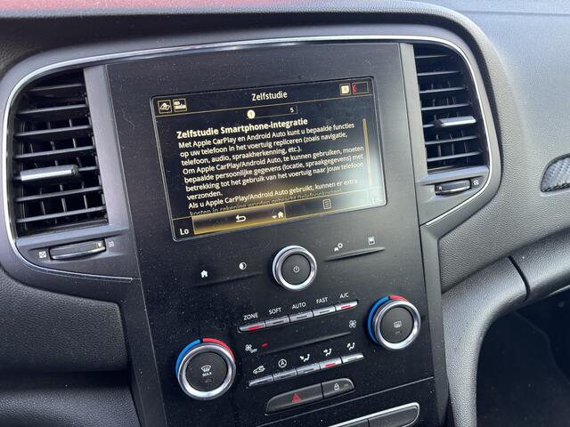Renault MEGANE Estate 1.3 TCe Zen TREKHAAK / CARPLAY / NAVI / CLIMA / PDC / DAB+ / BLUETOOTH / CRUISE / NL-AUTO