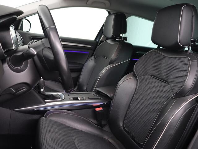 Renault MEGANE 1.3 TCe Bose | Automaat | Trekhaak | Camera | Carplay | Navigatie | Park Assist | Climate control | BOSE Sound | Keyless | Half leder | Cruise control | Dodehoek detectie