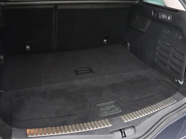 Renault MEGANE 1.3 TCe Bose | Automaat | Trekhaak | Camera | Carplay | Navigatie | Park Assist | Climate control | BOSE Sound | Keyless | Half leder | Cruise control | Dodehoek detectie