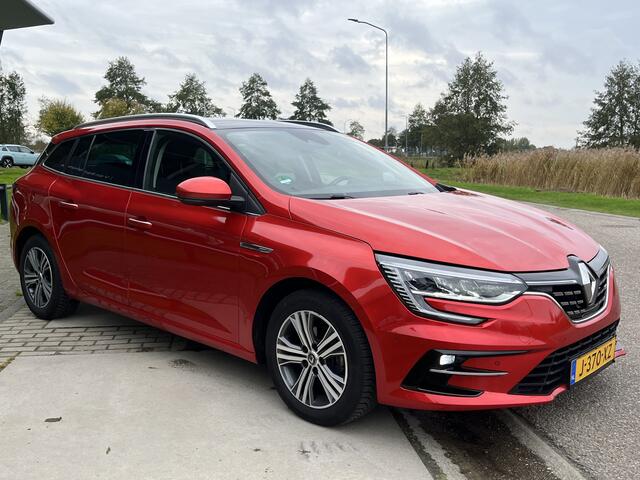 Renault MEGANE Estate 1.5 Blue dCi Intens / Automaat / Camera / Apple Carplay - Android Auto / Bose / Keyless / 16'' LMV /