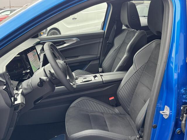 Renault Rafale 1.2 E-Tech full hybrid 200 esprit Alpine Renault Rafale 1.2 E-Tech Hybrid 200 esprit Alpine / Demo Aalsmeer