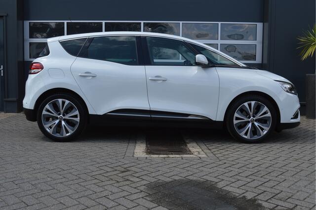 Renault SCENIC 1.3 TCe Intens Automaat | Stoelverw./Camera/Carplay/PDC | Met 12 Maanden Bovag garantie!
