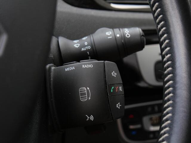 Renault SCENIC 1.2TCe BOSE/ CAMERA/ TREKHAAK/ PDC V+A/ PACK VISIO