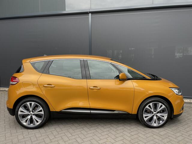 Renault SCENIC 1.2 TCe Intens Airco - Cruise control - Parkeersensoren voor en achter - Navigatiesysteem - Lederen/stof bekleding - Mistlampen voor - Stuur multifunctioneel
