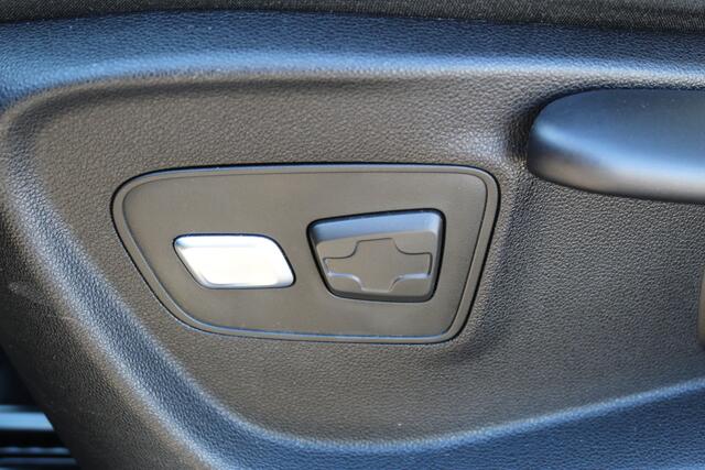 Renault SCENIC 1.2 TCe Intens , Trekgewicht 1850kg Zeer nette hoog zitter , Climate control , Navigatie , Cruis control Trekhaak , Parkeer sensoren V+A , AGR stoel bestuurder