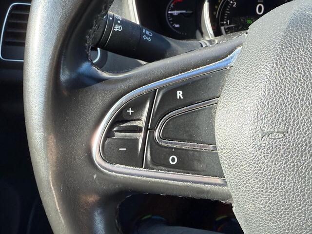 Renault TALISMAN 1.6 TCe Intens 150pk Automaat Trekhaak | Achteruitrijcamera | Dodehoeksensoren | Navigatie | ON