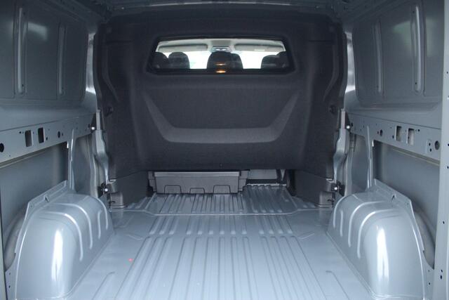 Renault TRAFIC 2.0dCi 150pk T30 L2H1 DC | 6-Zits | Carplay/Android | Camera | Lease 627,- p/m