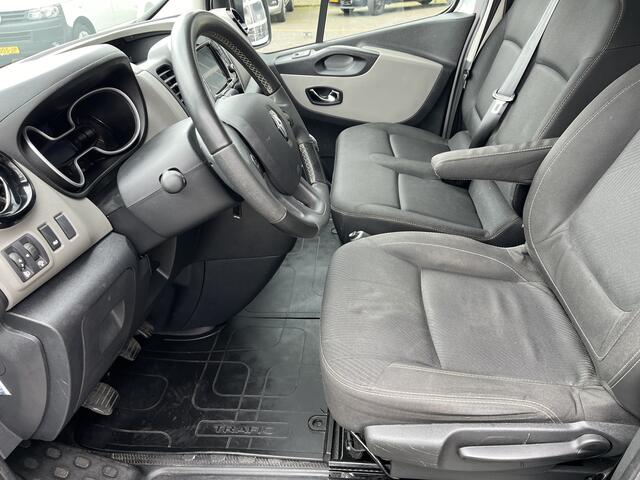 Renault TRAFIC Passenger 9-persoons 1.6 dCi Grand Authentique Energy BTW / BPM vrij marge Lengte 2 Airco Cruise control Navigatie PDC 2e eigenaar Combi Kombi Passenger Groepsvervoer Taxi Personenbus