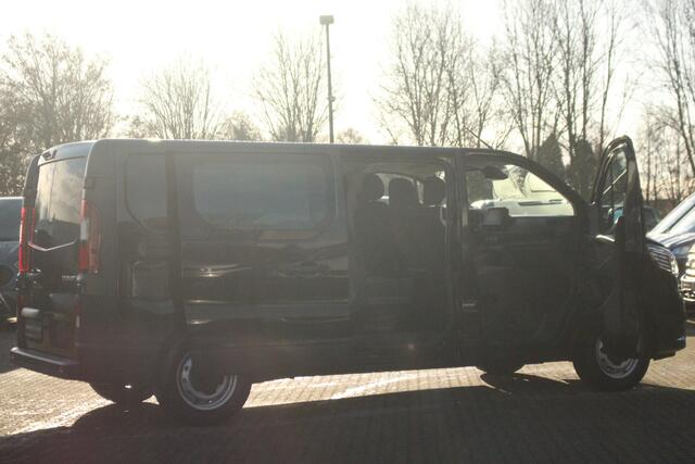 Renault TRAFIC 2.0dCi 150pk T30 L2H1 DC | 6-Zits | Carplay/Android | Camera | Lease 627,- p/m