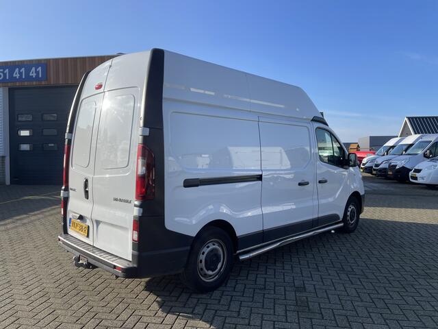 Renault TRAFIC 2.0 dCi 170pk T29 L2H2 Comfort / vaste prijs rijklaar ¤ 19.950 ex btw / euro 6 diesel / lease vanaf ¤ 366 / airco / cruise / navigatie / trekhaak / pdc achter !