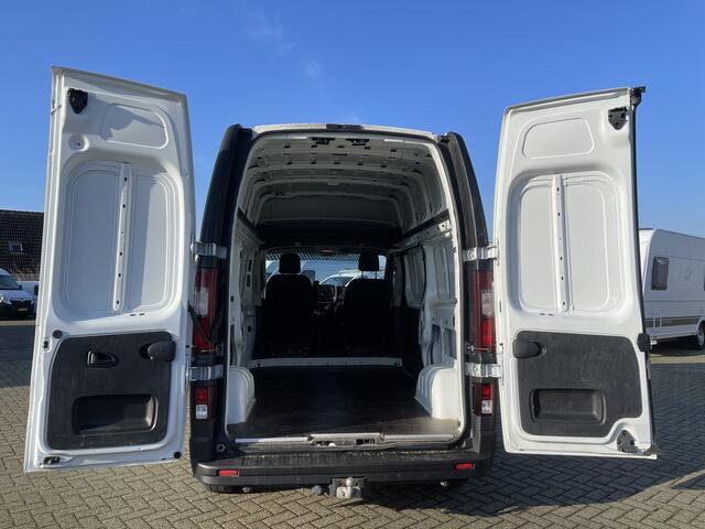 Renault TRAFIC 2.0 dCi 170pk T29 L2H2 Comfort / vaste prijs rijklaar ¤ 19.950 ex btw / euro 6 diesel / lease vanaf ¤ 366 / airco / cruise / navigatie / trekhaak / pdc achter !