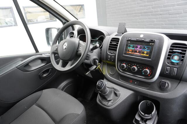 Renault TRAFIC 2.0 dCi 120PK EURO6 - Airco - Navi - Cruise - ¤ 13.900,- Excl.