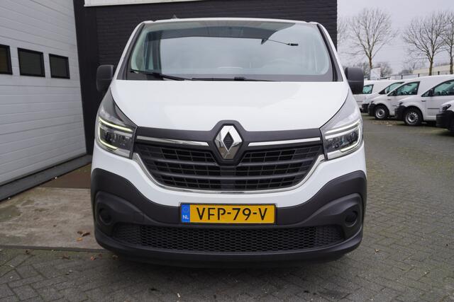 Renault TRAFIC 2.0 dCi 120PK EURO6 - Airco - Navi - Cruise - ¤ 13.900,- Excl.