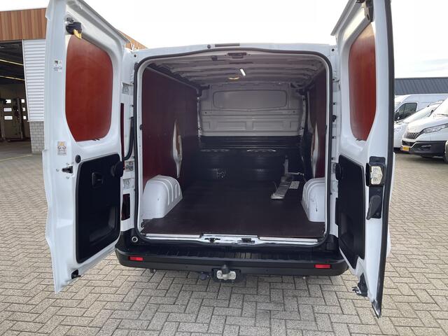 Renault TRAFIC 2.0 dCi 120pk T29 L2H1 Comfort / vaste prijs rijklaar ¤ 20.950 ex btw / lease vanaf ¤ 375 / 17 inch velgen / trekhaak / airco / cruise / camera / navi / euro 6 diesel