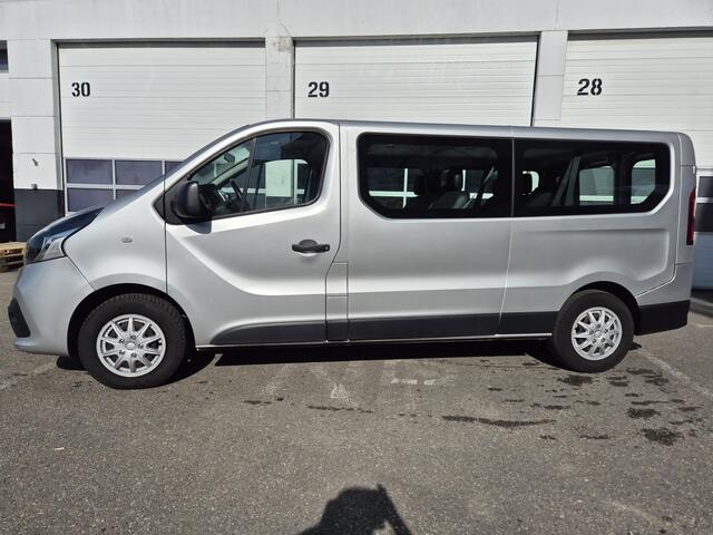 Renault TRAFIC 1.6 dCi passenger 8-pers 72.000km militair kenteken cvo airco cruise pdc achterschade Générique