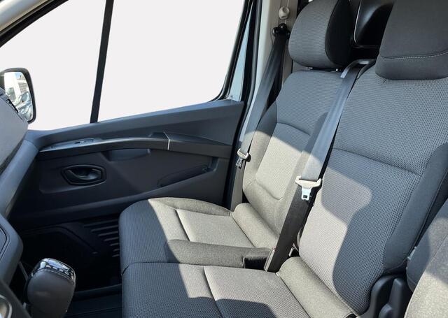 Renault TRAFIC 2.0 Blue dC1 150 EDC T30 L2H1 Advance - Zijschuifdeur links zonder ruit / EASY LINK navigatiesysteem met 8\" touchscreen en DAB+ radio en kaart Europa / Additionele parkeerhulp / Vierseizoenbanden met sneeuwvlokicoon / Reservewie